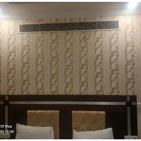 Hotel Kishore International, 암리차르 외부 사진