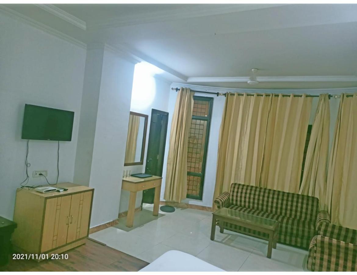 Hotel Kishore International, 암리차르 외부 사진