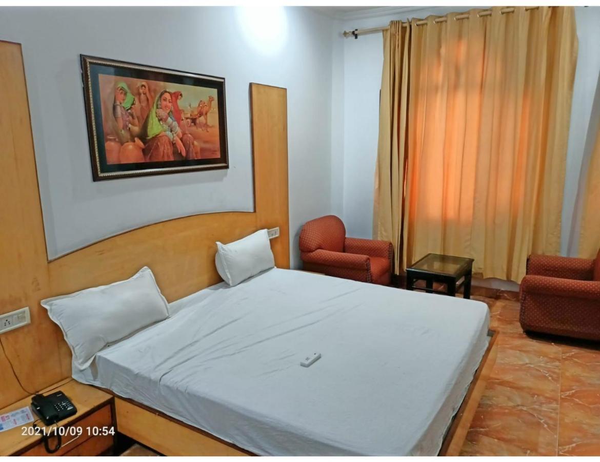 Hotel Kishore International, 암리차르 외부 사진