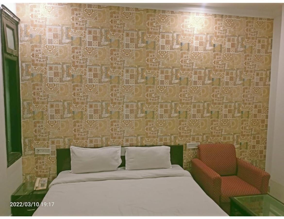 Hotel Kishore International, 암리차르 외부 사진