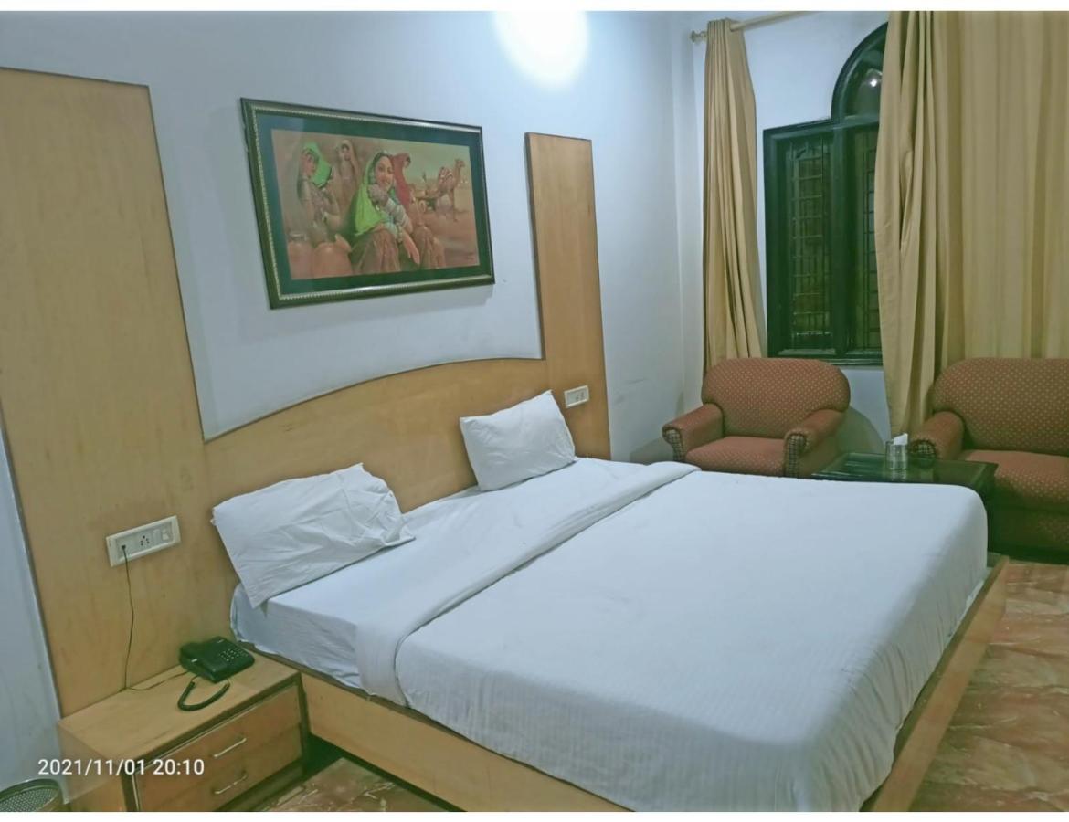 Hotel Kishore International, 암리차르 외부 사진