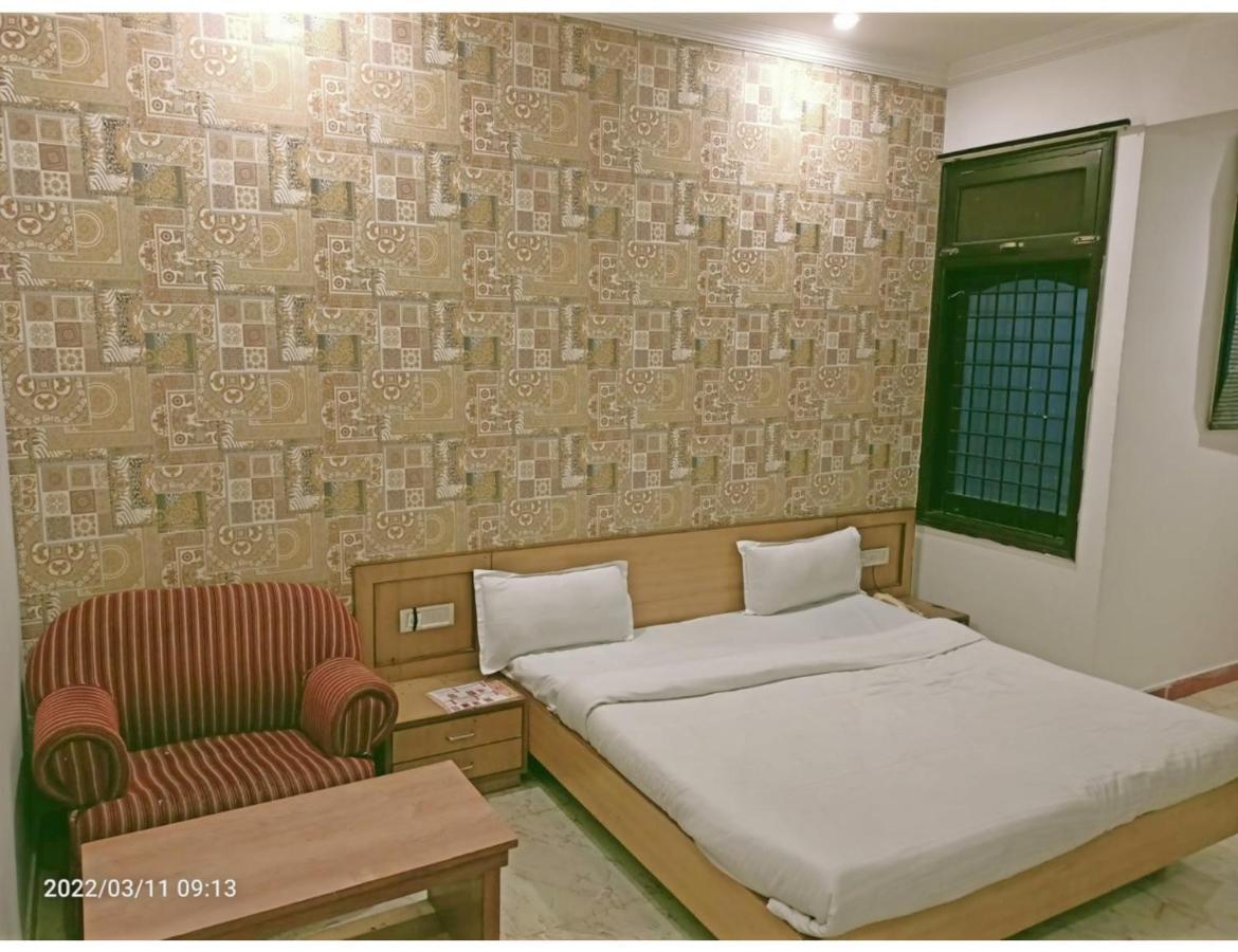Hotel Kishore International, 암리차르 외부 사진