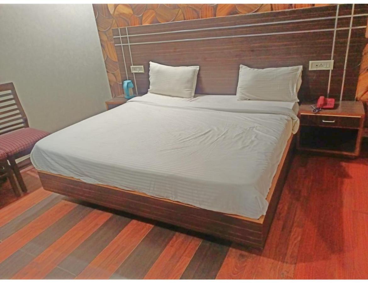Hotel Kishore International, 암리차르 외부 사진