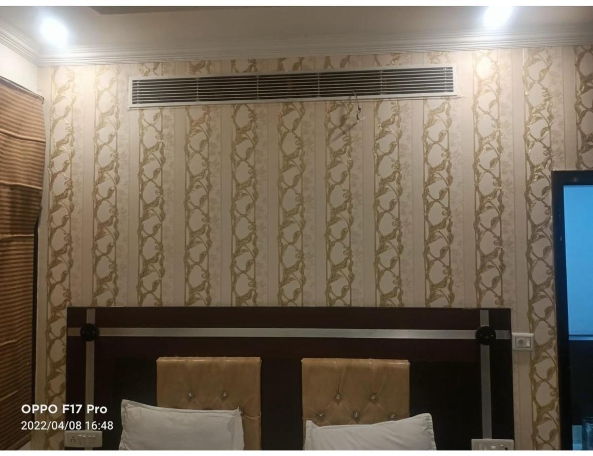 Hotel Kishore International, 암리차르 외부 사진